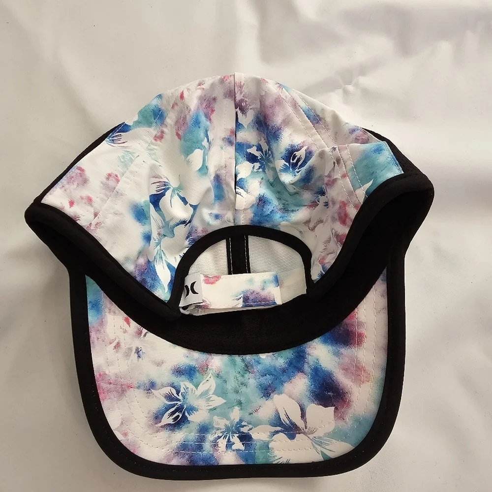 ​Hurley Floral Watercolor Performance Hat Cap